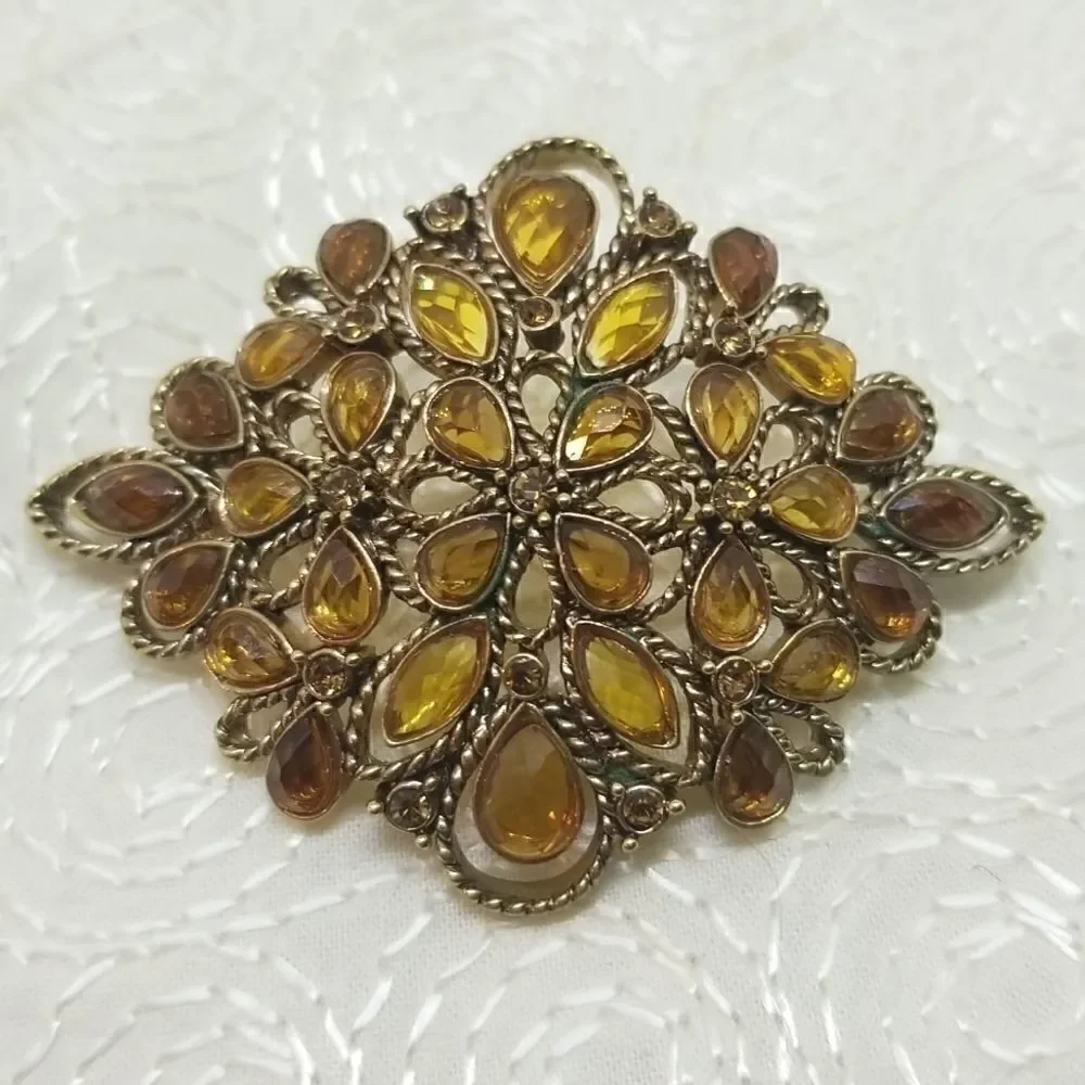 Monet Brooch Pin Crystal Brown  Gold Teardrop Round Oval Twisted Gold Brooch Pin